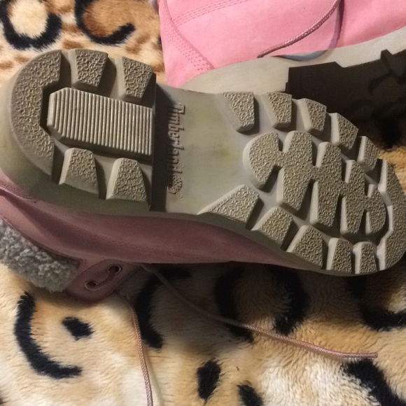Pink Timberlands - Picture 6 of 8